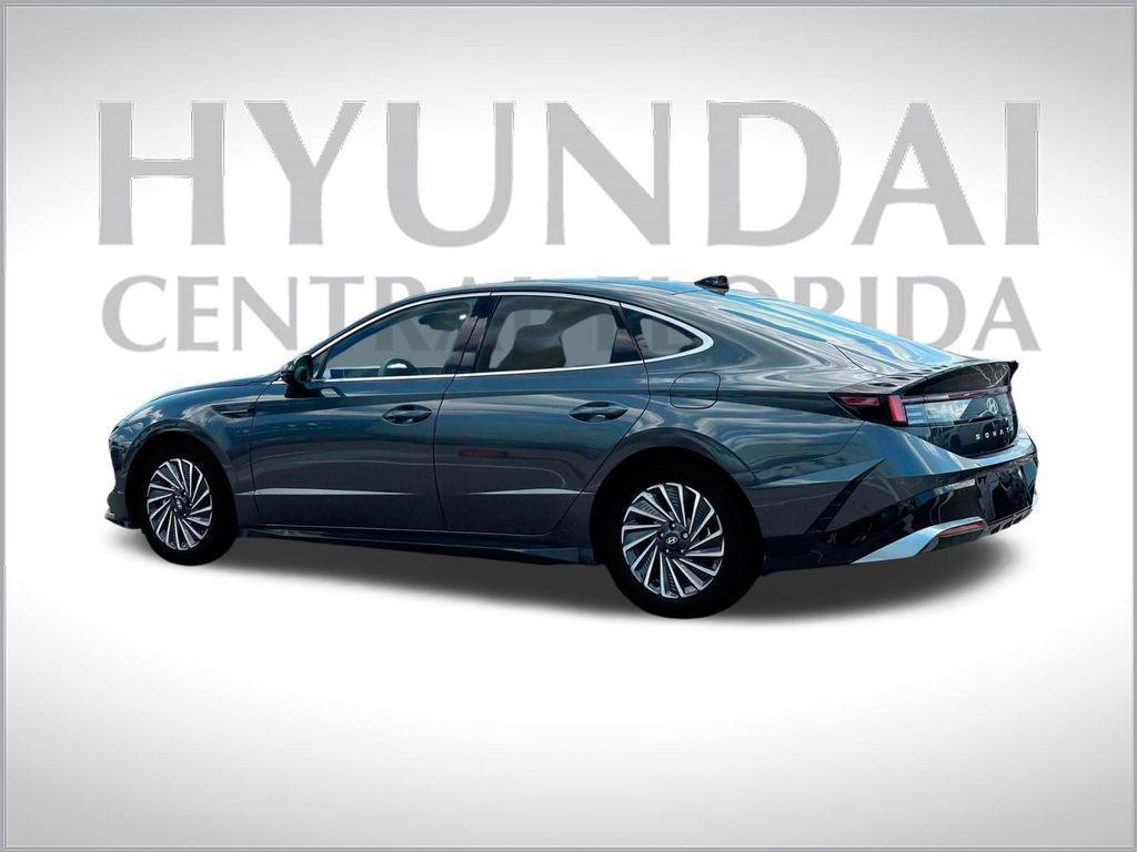 new 2025 Hyundai Sonata Hybrid car, priced at $35,564