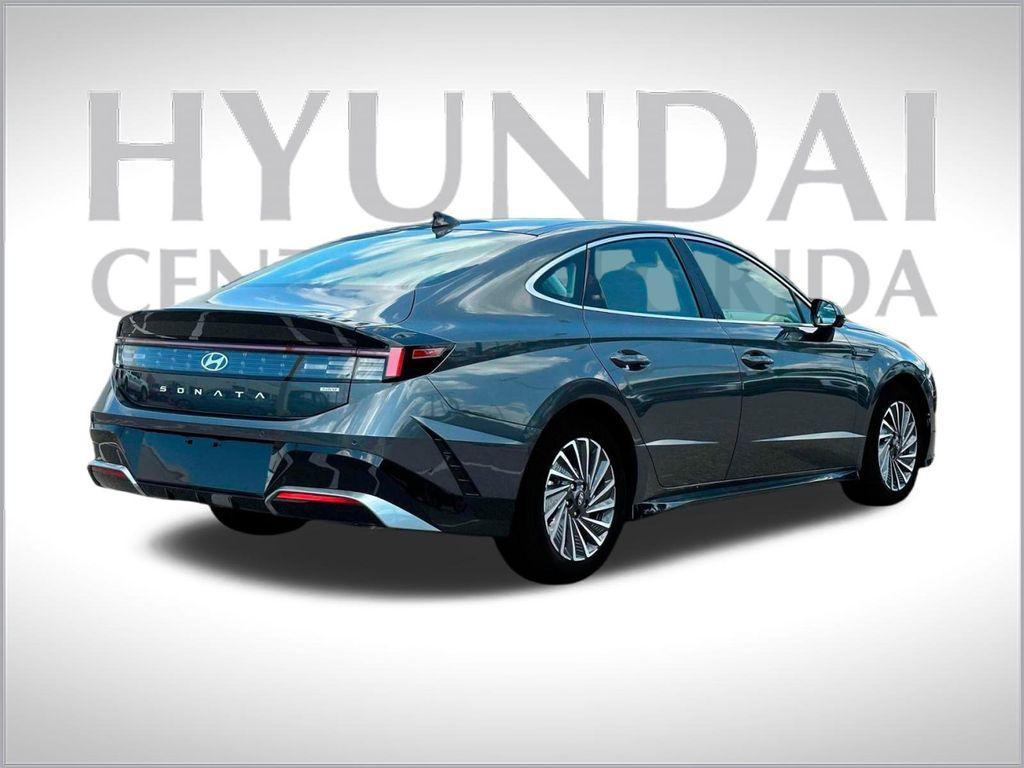 new 2025 Hyundai Sonata Hybrid car, priced at $35,564