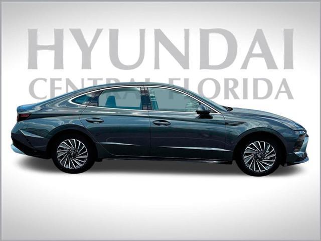 new 2025 Hyundai Sonata Hybrid car, priced at $38,064
