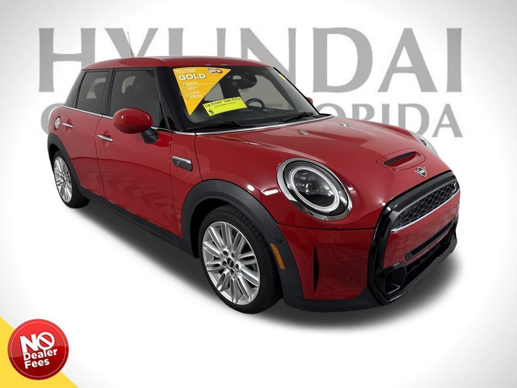 used 2024 MINI Hardtop car, priced at $26,900