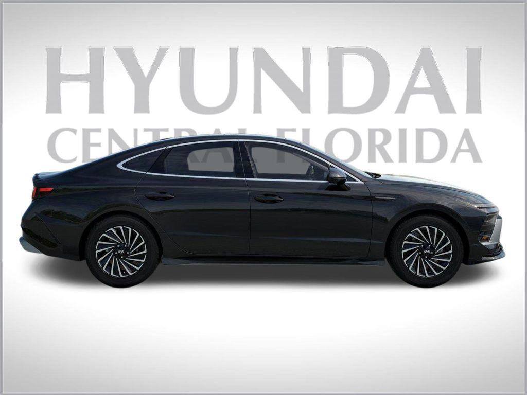 new 2025 Hyundai Sonata Hybrid car, priced at $33,485