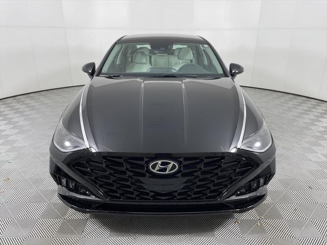 new 2025 Hyundai Venue car, priced at $25,397