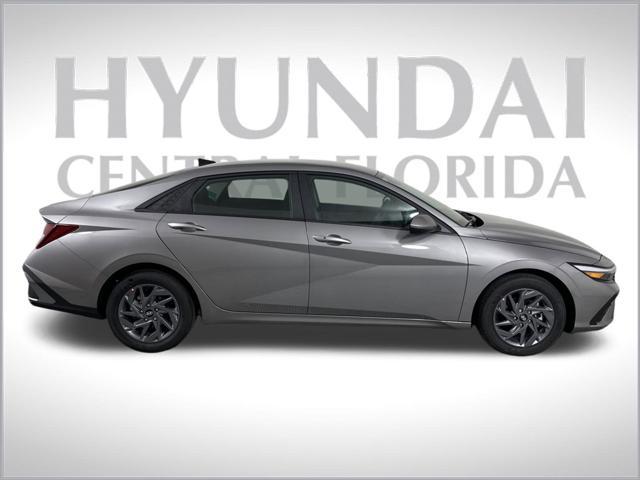 new 2025 Hyundai Elantra car, priced at $22,806