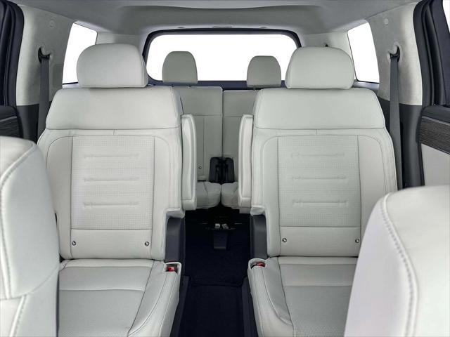 new 2025 Hyundai Santa Fe car, priced at $46,457