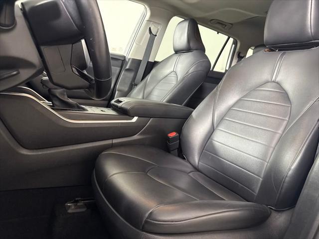 used 2021 Toyota Highlander Hybrid car, priced at $31,249