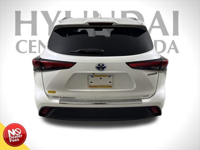 used 2021 Toyota Highlander Hybrid car, priced at $31,249