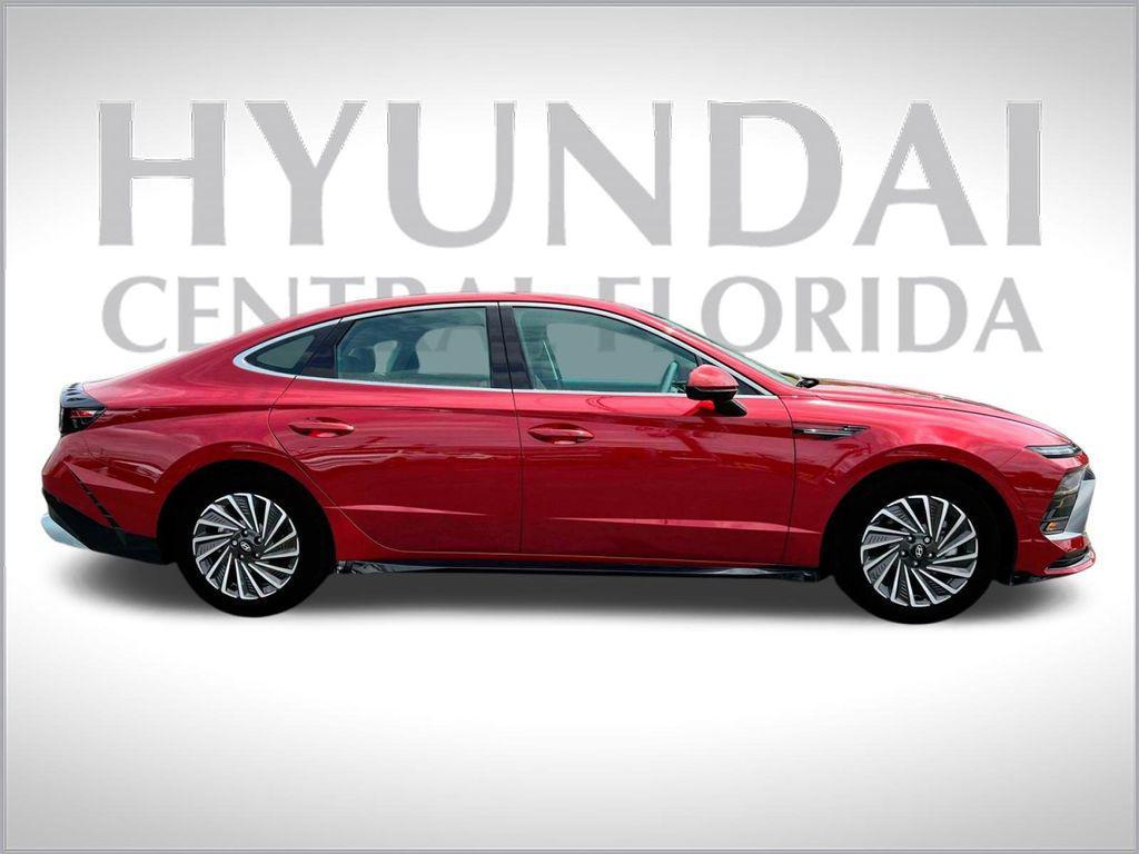 new 2025 Hyundai Sonata Hybrid car, priced at $36,033