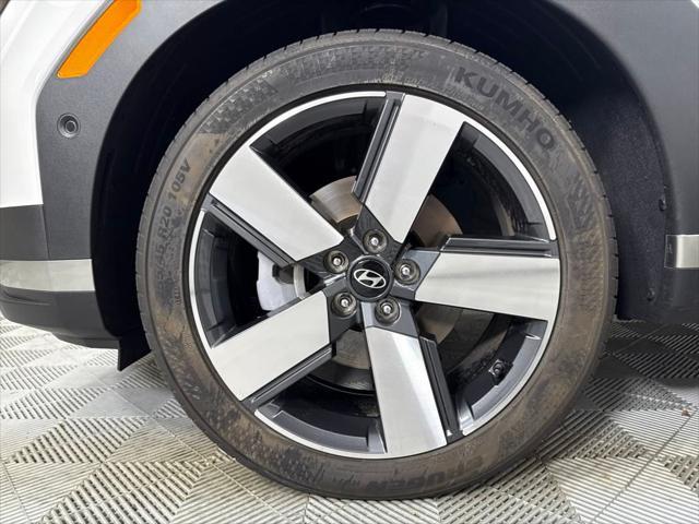 used 2024 Hyundai Santa Fe car, priced at $36,500