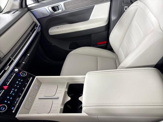 used 2024 Hyundai Santa Fe car, priced at $36,500