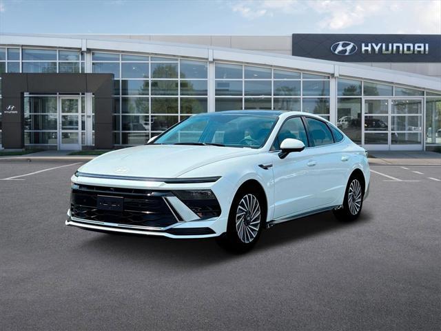 new 2025 Hyundai Sonata Hybrid car, priced at $39,235