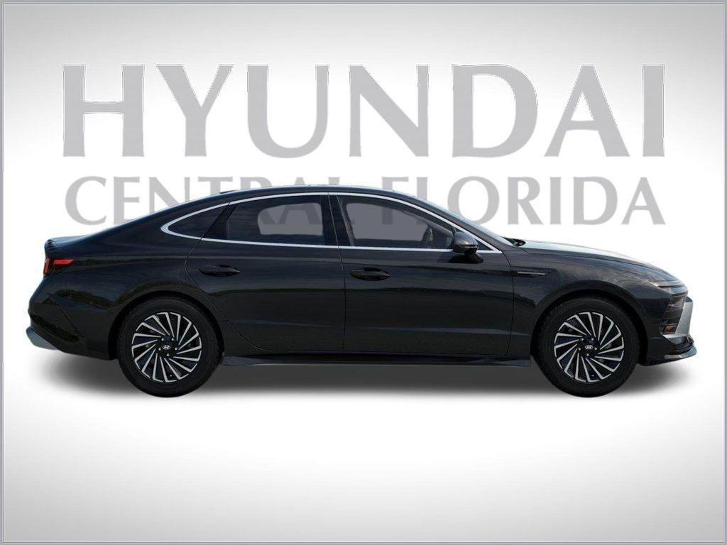 new 2025 Hyundai Sonata Hybrid car, priced at $33,485