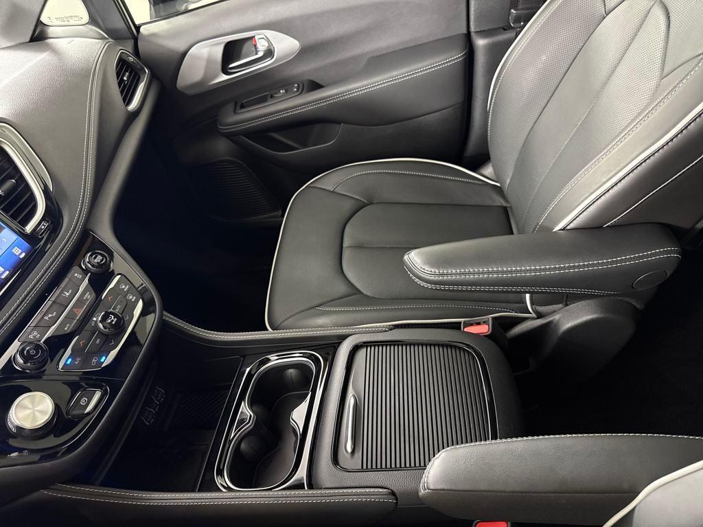 used 2025 Chrysler Pacifica Hybrid car, priced at $41,500