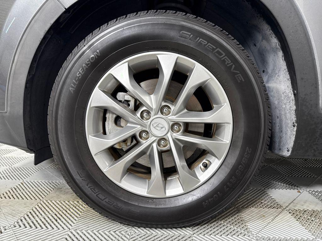 used 2020 Hyundai Santa Fe car, priced at $17,150