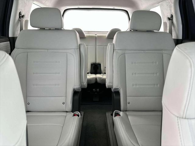 new 2025 Hyundai Santa Fe car, priced at $47,368