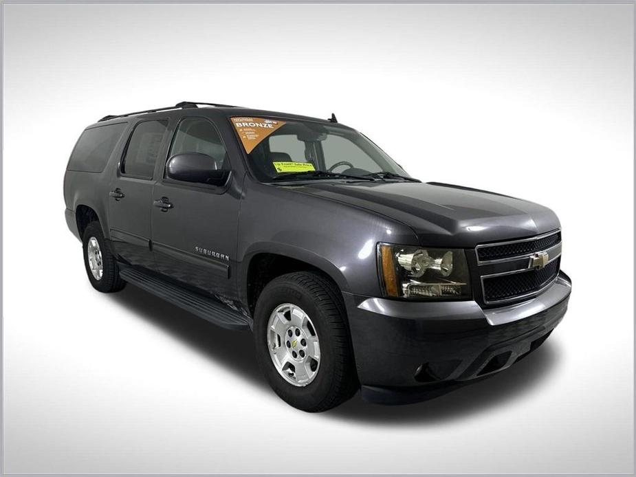 used 2010 Chevrolet Suburban car, priced at $11,250