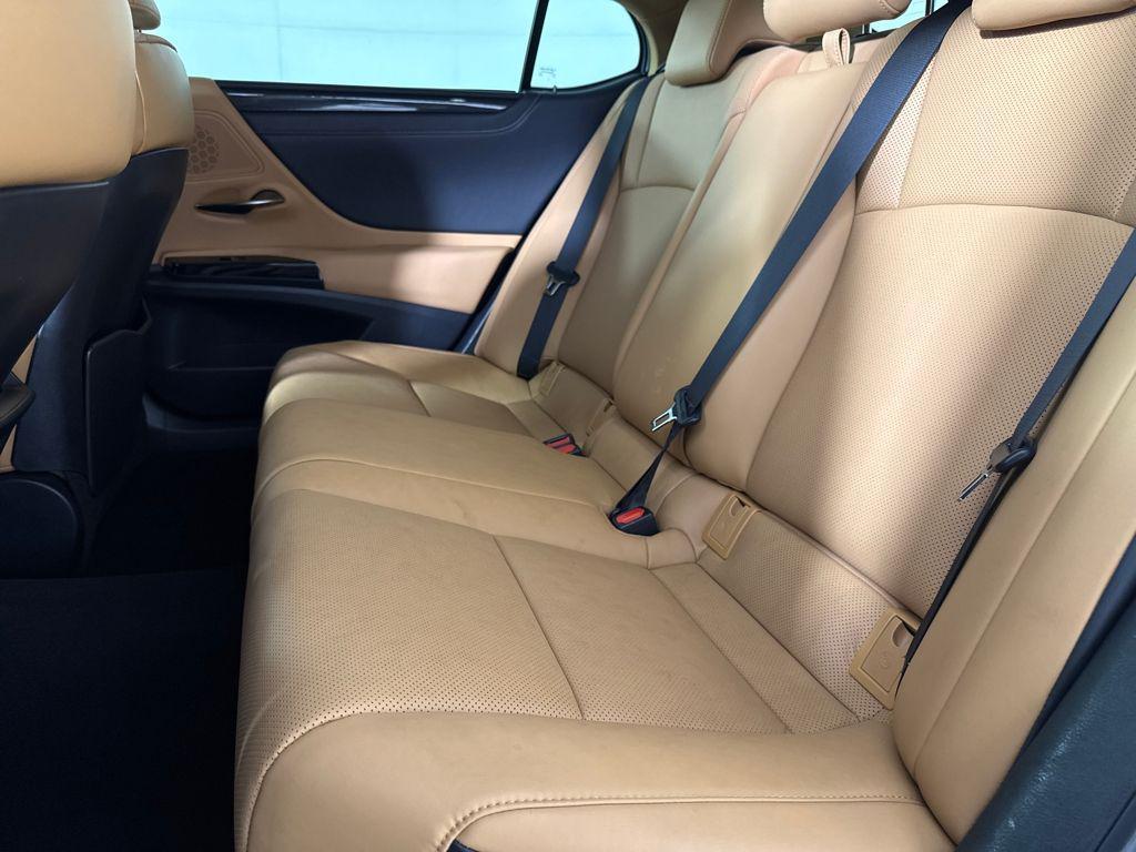 used 2023 Lexus ES 350 car, priced at $36,000