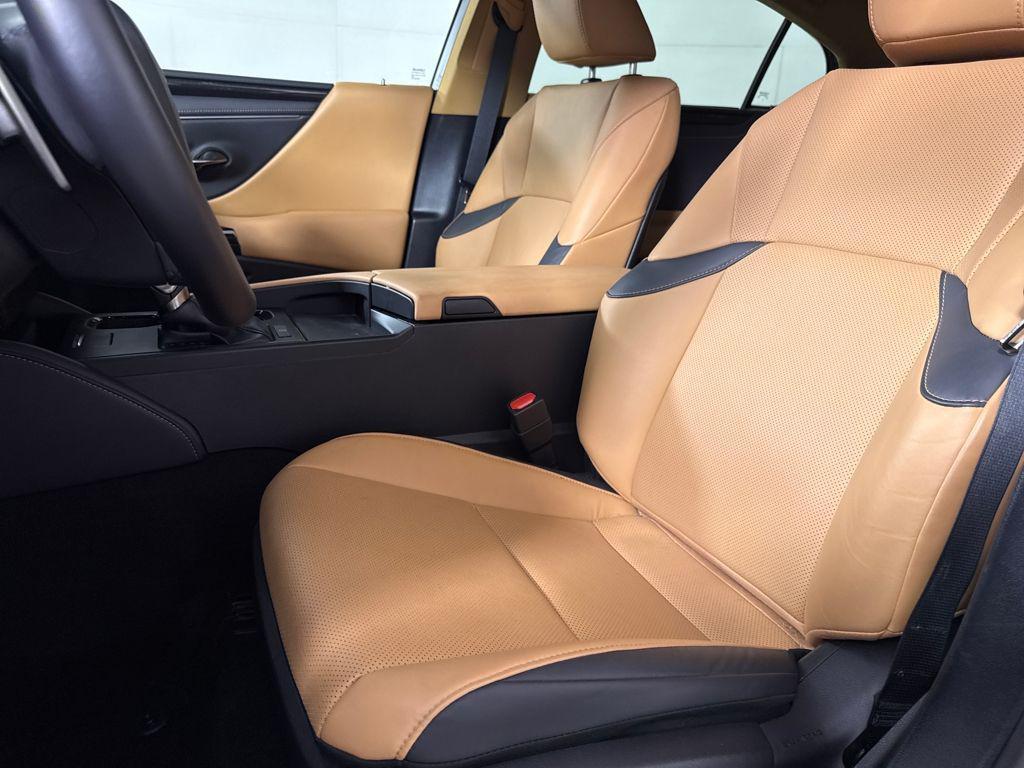 used 2023 Lexus ES 350 car, priced at $36,000