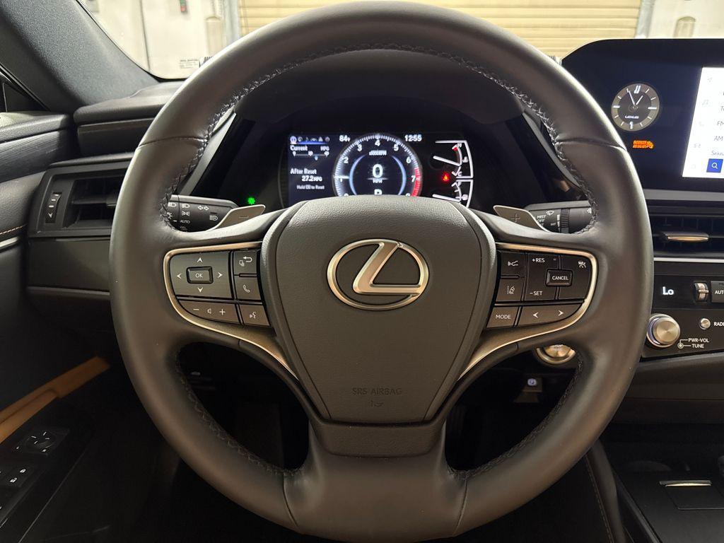 used 2023 Lexus ES 350 car, priced at $36,000
