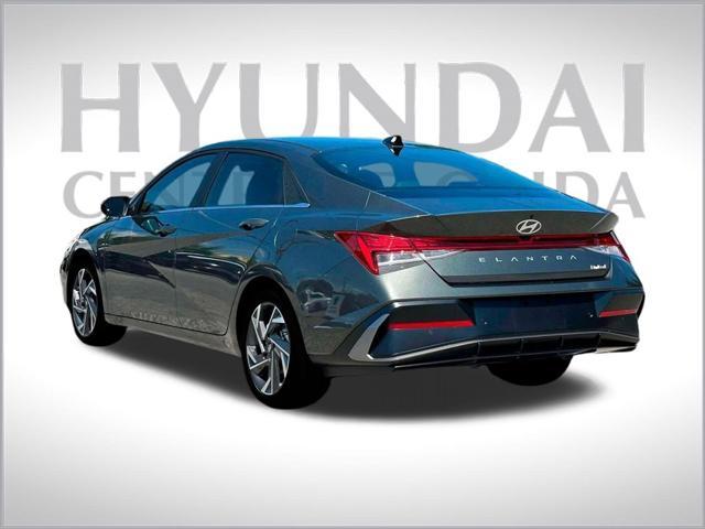 new 2025 Hyundai Elantra car, priced at $26,044