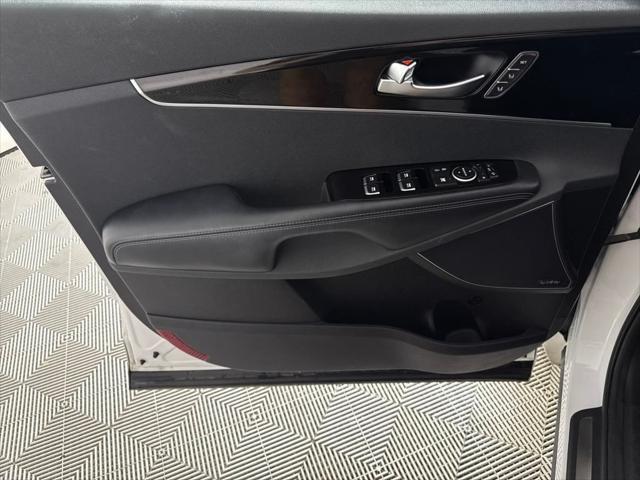 used 2018 Kia Sorento car, priced at $15,750