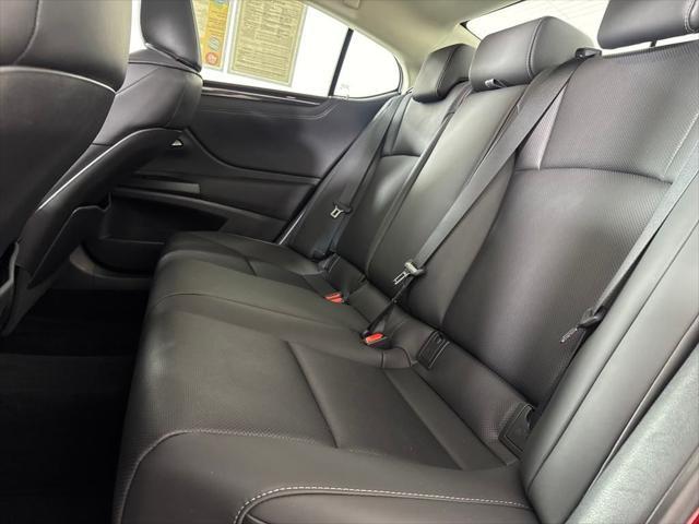 used 2021 Lexus ES 350 car, priced at $33,000