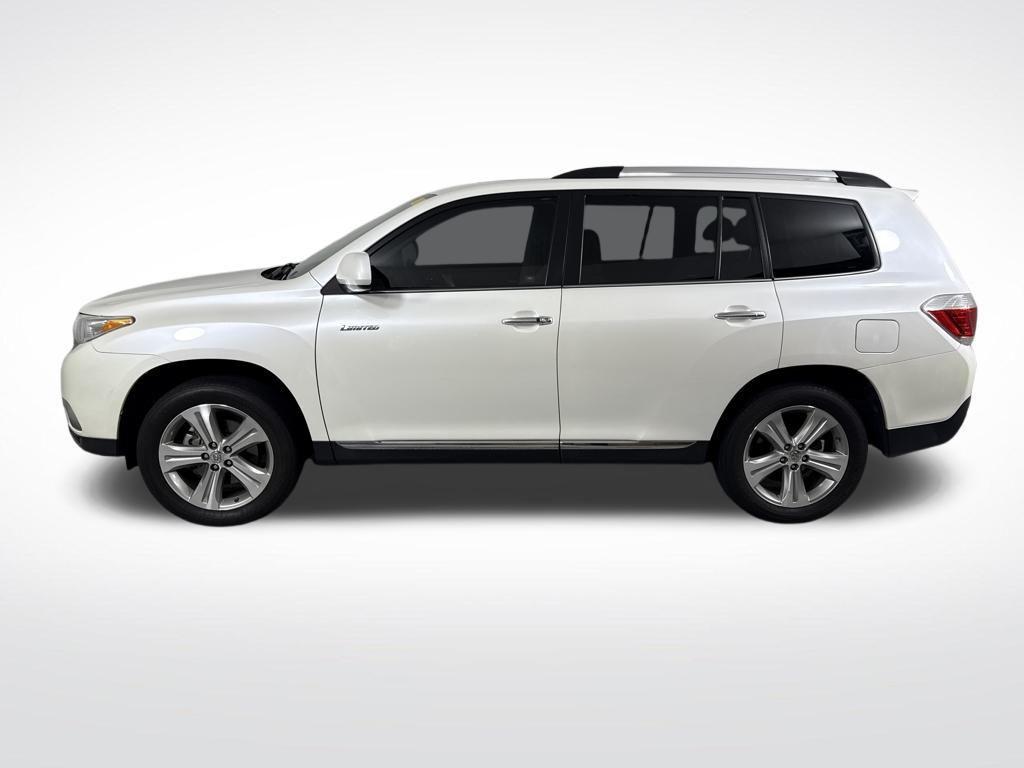 used 2013 Toyota Highlander car, priced at $16,250