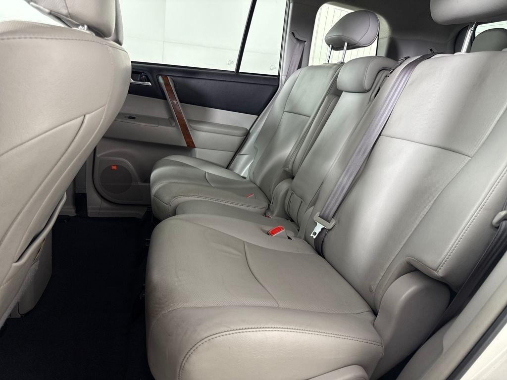 used 2013 Toyota Highlander car, priced at $16,250