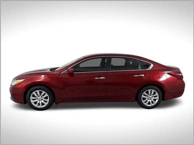 used 2018 Nissan Altima car, priced at $11,000