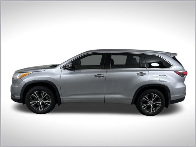 used 2016 Toyota Highlander car, priced at $22,750