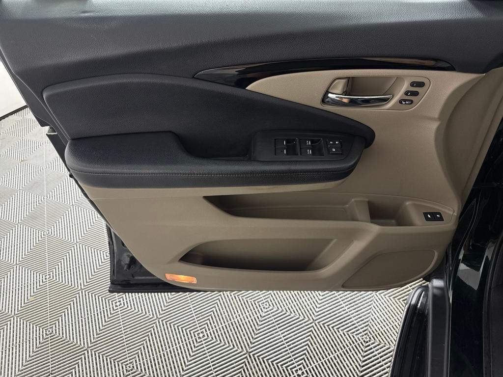 used 2020 Honda Pilot car, priced at $22,250