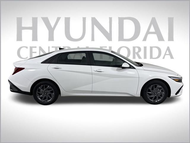 new 2025 Hyundai Elantra car, priced at $23,622