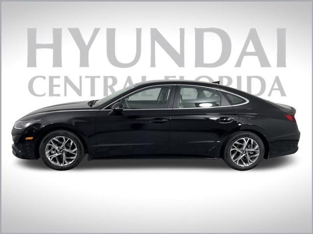 new 2025 Hyundai Venue car, priced at $24,476