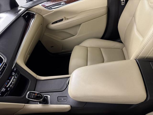 used 2018 Cadillac XT5 car, priced at $17,000
