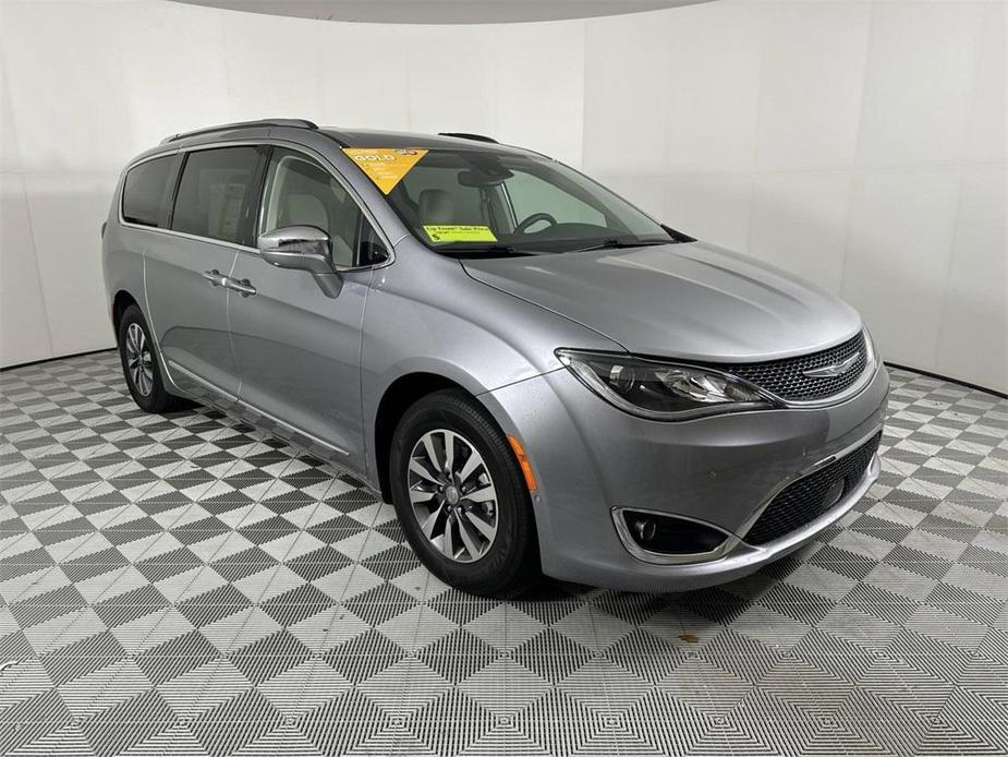 used 2020 Chrysler Pacifica Hybrid car, priced at $32,250