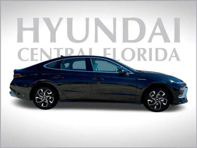 new 2024 Hyundai Sonata car, priced at $26,205