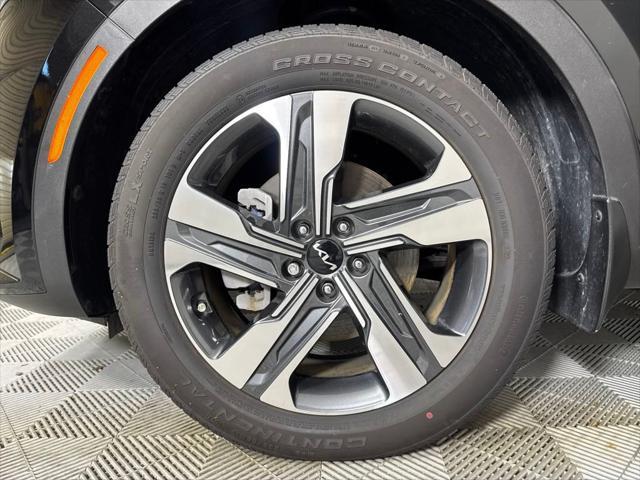 used 2023 Kia Sorento Plug-In Hybrid car, priced at $39,500