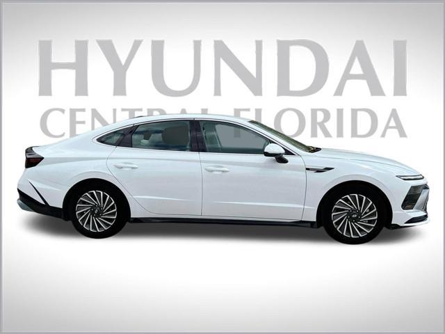 new 2025 Hyundai Sonata Hybrid car, priced at $32,378