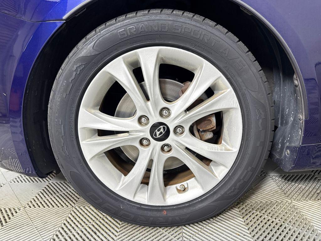 used 2013 Hyundai Sonata car, priced at $6,400