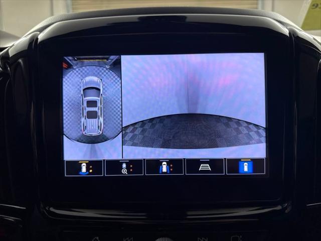 used 2022 Chevrolet Traverse car, priced at $31,500