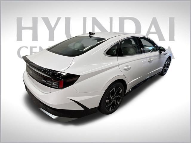 new 2024 Hyundai Sonata car, priced at $26,162