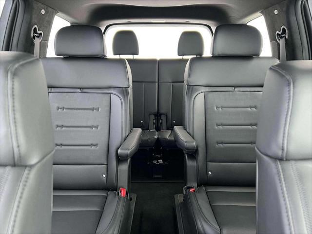 new 2025 Hyundai SANTA FE HEV car, priced at $47,515