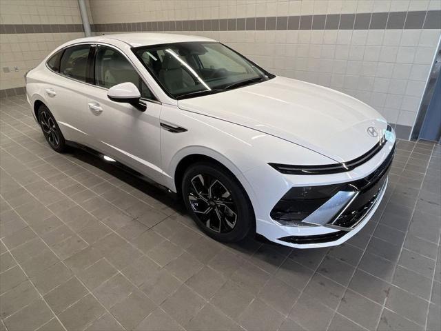 new 2025 Hyundai Sonata car, priced at $27,886