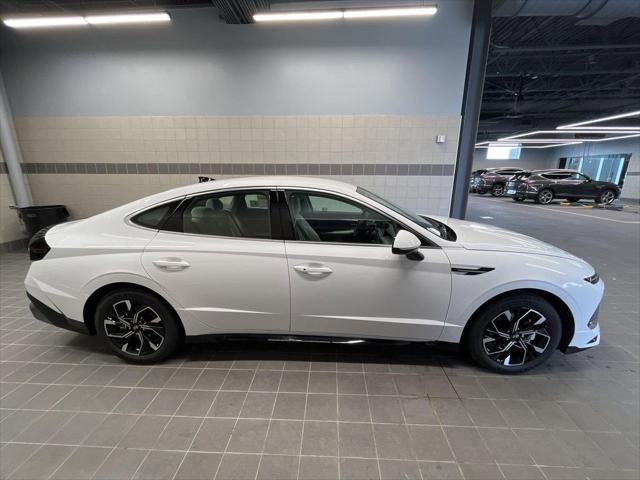 new 2025 Hyundai Sonata car, priced at $27,886