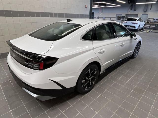 new 2025 Hyundai Sonata car, priced at $27,886