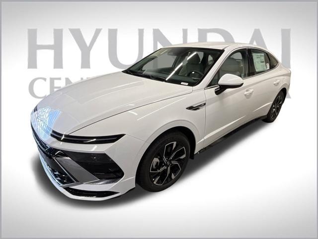 new 2025 Hyundai Sonata car, priced at $28,176