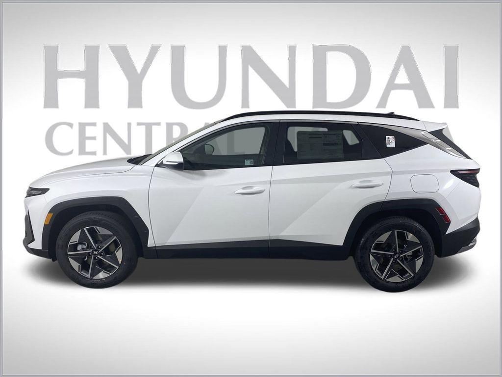 new 2025 Hyundai TUCSON Hybrid car, priced at $35,416