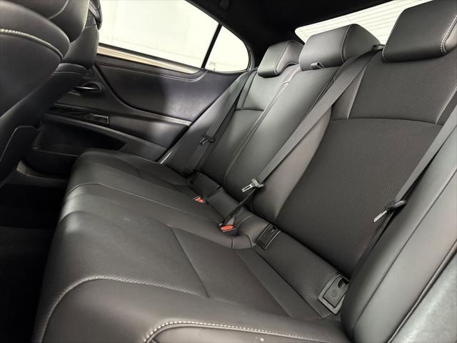 used 2022 Lexus ES 350 car, priced at $31,999