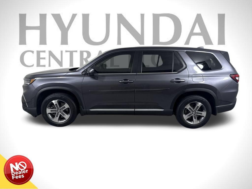 used 2024 Honda Pilot car, priced at $35,150