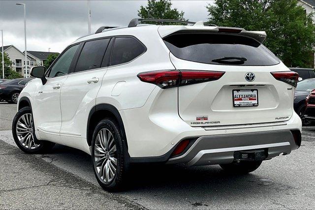 used 2021 Toyota Highlander Hybrid car, priced at $35,695