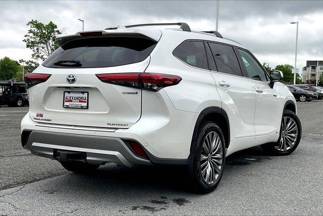 used 2021 Toyota Highlander Hybrid car, priced at $35,695